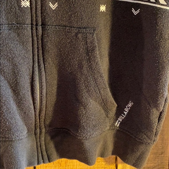 Gently Used Billabong Black & White Aztec Sweater - Picture 2 of 7